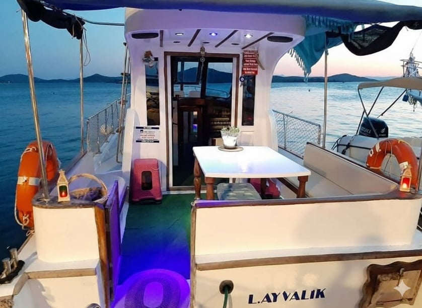 Ayvalik Motoryacht   7 Gäste 9.9 m Nummer des Inserats: #10174 5