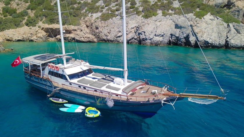 Bodrum Gulet 6 cabin 12 berths 12 guests 28 m Listing Number: #10180