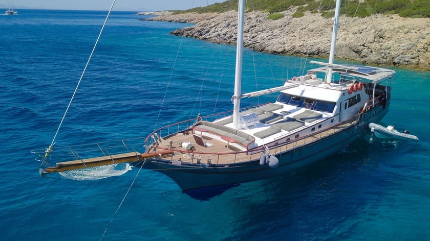 Bodrum Gulet 6 cabin 12 berths 12 guests 28 m Listing Number: #10180 2