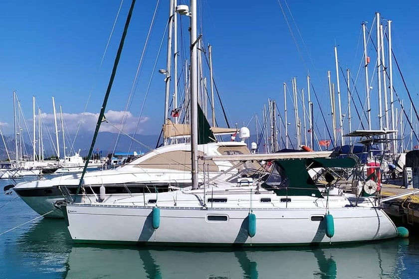 Izmir Sailboat 2 cabin 4 berths 6 guests 11 m Listing Number: #10199