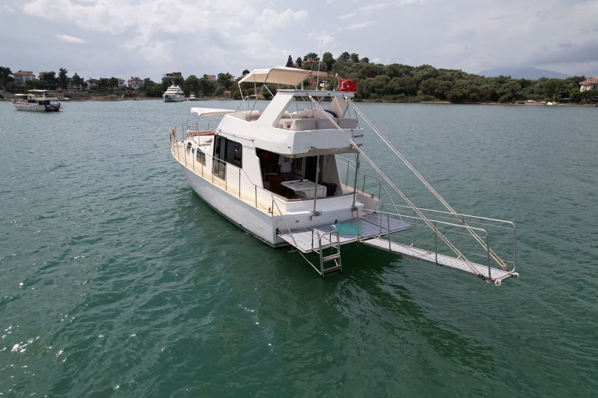 Fethiye Motor Yacht 3 cabin 6 berths 12 guests 15 m Listing Number: #10258 5