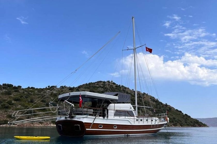 Bozburun Gulet 4 cabin 8 berths 8 guests 18.1 m Listing Number: #10285 2