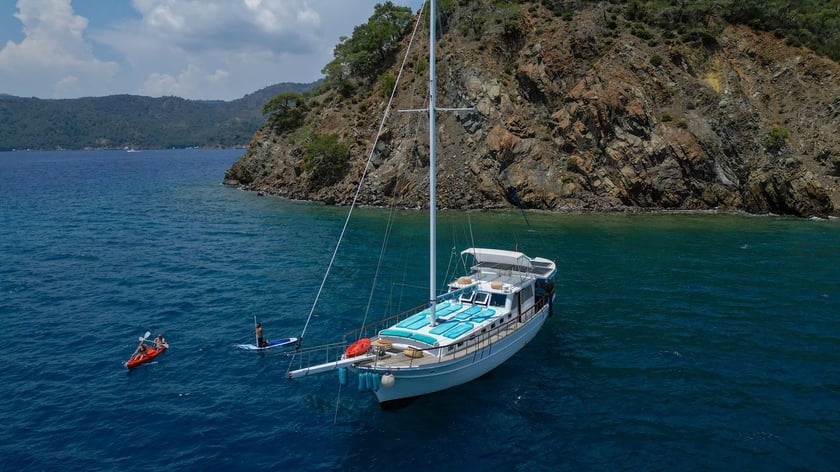 Gocek Gulet Cabine 3  Couchettes 6  Invités 6  18.5 m Numéro de l'annonce: #10306 5