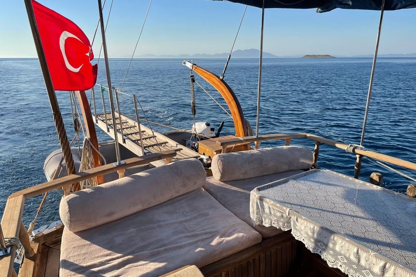 Bodrum Caicco cabina 3  cuccette 6  6  ospiti 15 m Numero dell'inserzione: #10332 5