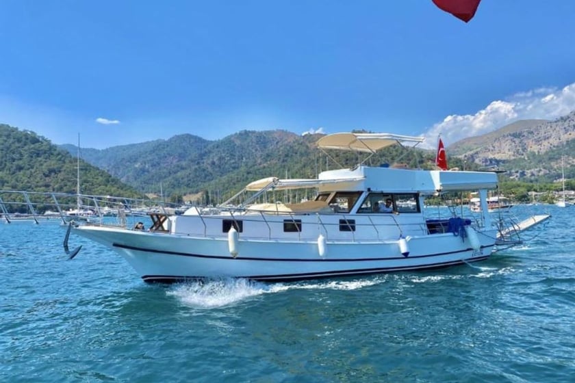 Gocek Gulet Cabine 2  Couchettes 4  Invités 10  14.3 m Numéro de l'annonce: #10391