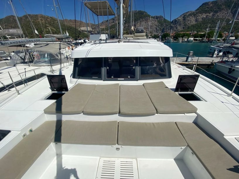 Gocek Catamaran 4 cabin 8 berths 8 guests 12.31 m Listing Number: #10481 2