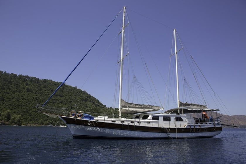 Marmaris Gulet 5 kabin Konaklama 10 kişi Seyir 10 kişi 24 m İlan No: #10527 4