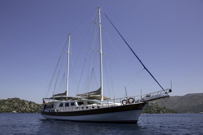 Marmaris Gulet 5 kabin Konaklama 10 kişi Seyir 10 kişi 24 m İlan No: #10527