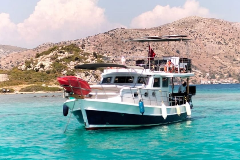 Bozburun Gulet 2 cabin 4 berths 6 guests 12 m Listing Number: #10530