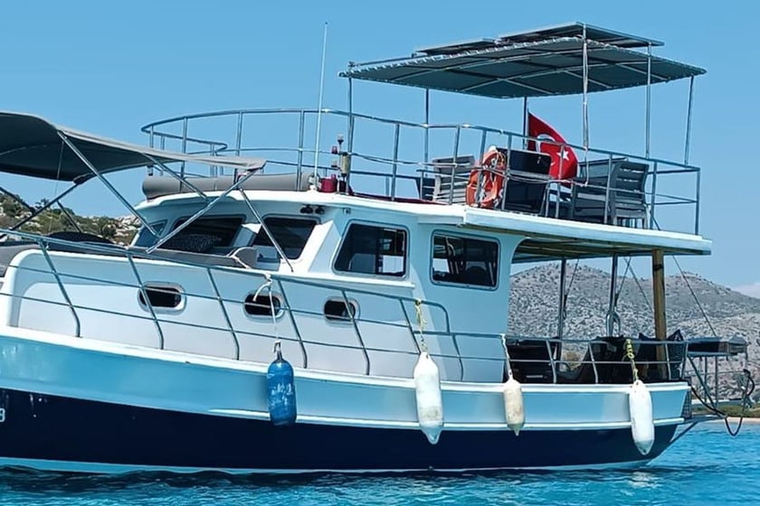 Bozburun Gulet 2 kabin Konaklama 4 kişi Seyir 6 kişi 12 m İlan No: #10530 2