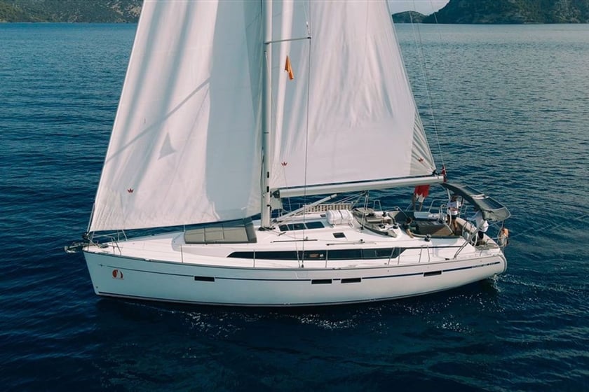 Fethiye Voilier Cabine 4  Couchettes 8  Invités 8  14.27 m Numéro de l'annonce: #10560 3