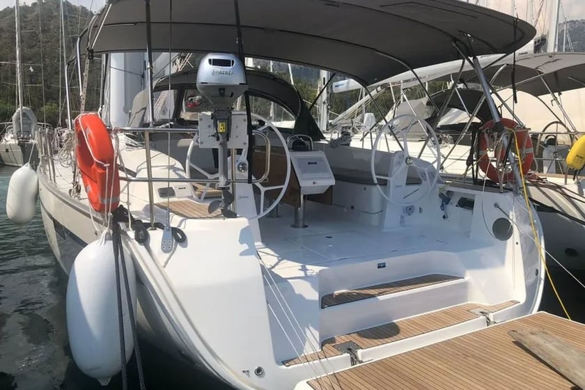 Gocek Velero Cabina 4  8  literas 8  invitados 14.27 m Número de anuncio: #10567