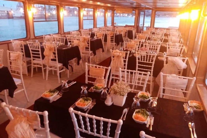 Halic Yate a motor   60  invitados 24 m Número de anuncio: #10626 5