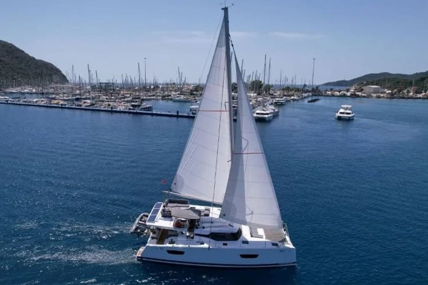 Marmaris Catamaran Cabine 5  10  slaapplaatsen 10  gasten 13.45 m Lijstnummer: #10642 3