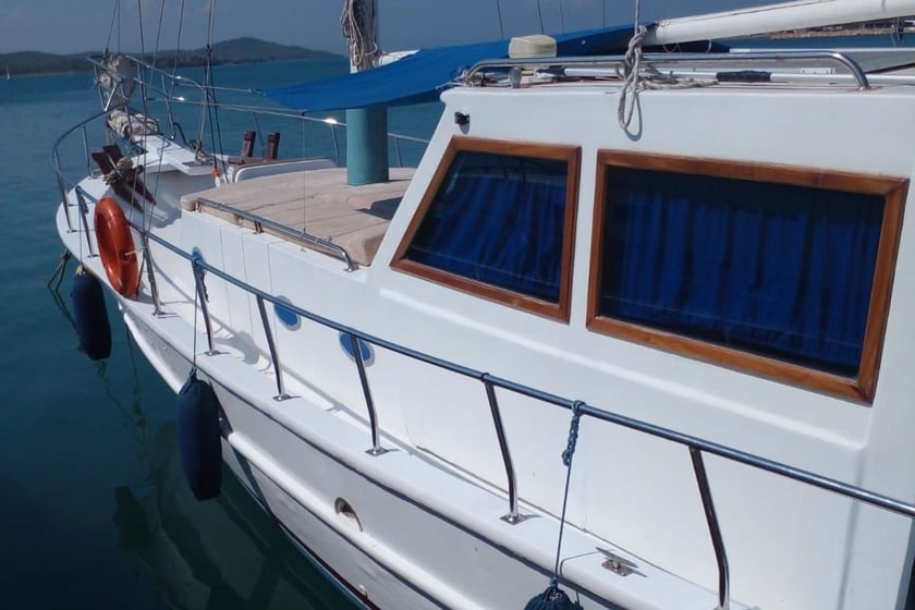 Ayvalik Gulet 2 cabin  10 guests 14 m Listing Number: #10701 2