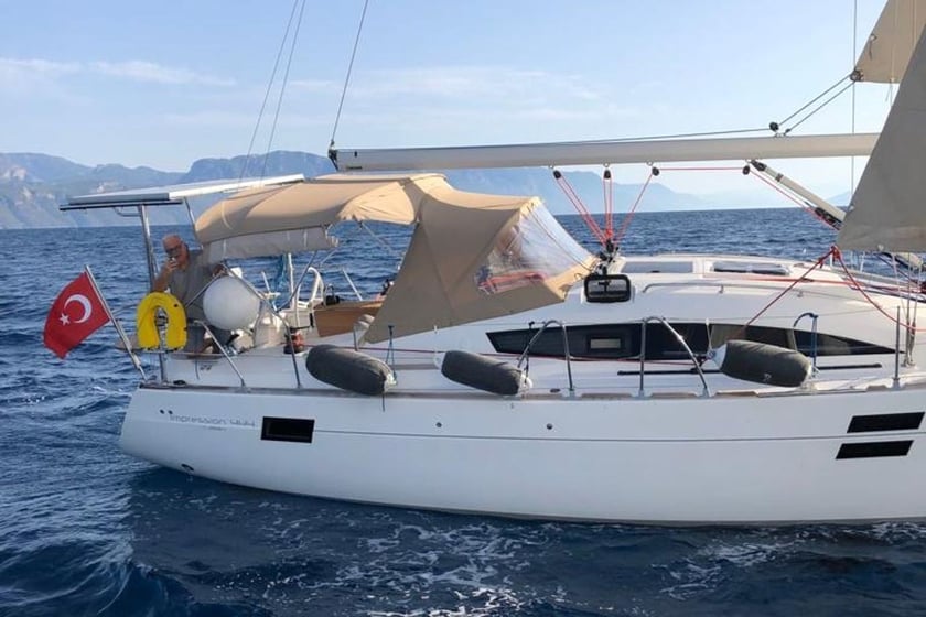 Marmaris Zeilboot Cabine 2  6  slaapplaatsen 6  gasten 13.85 m Lijstnummer: #10707 2