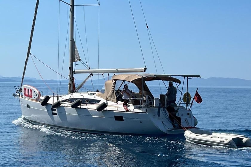Marmaris Zeilboot Cabine 2  6  slaapplaatsen 6  gasten 13.85 m Lijstnummer: #10707