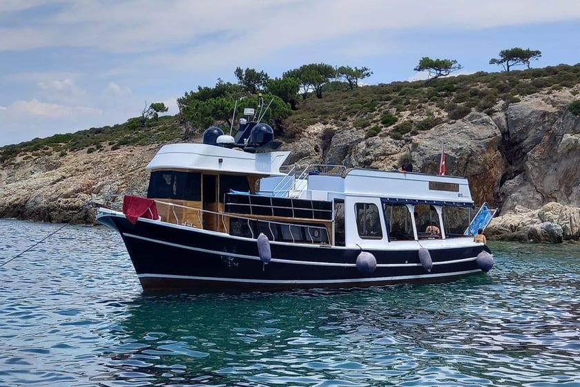 Ayvalik Gulet   30 guests 16 m Listing Number: #10717 2