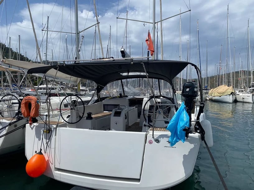 Fethiye Velero Cabina 5  10  literas 10  invitados 14.42 m Número de anuncio: #10803 4