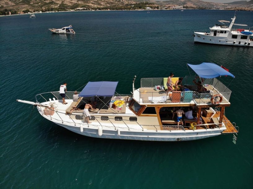 Izmir Gulet   24 guests 13 m Listing Number: #10832 2
