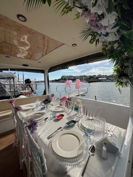 Buyukcekmece Yacht à moteur   Invités 12  11.68 m Numéro de l'annonce: #10865 4