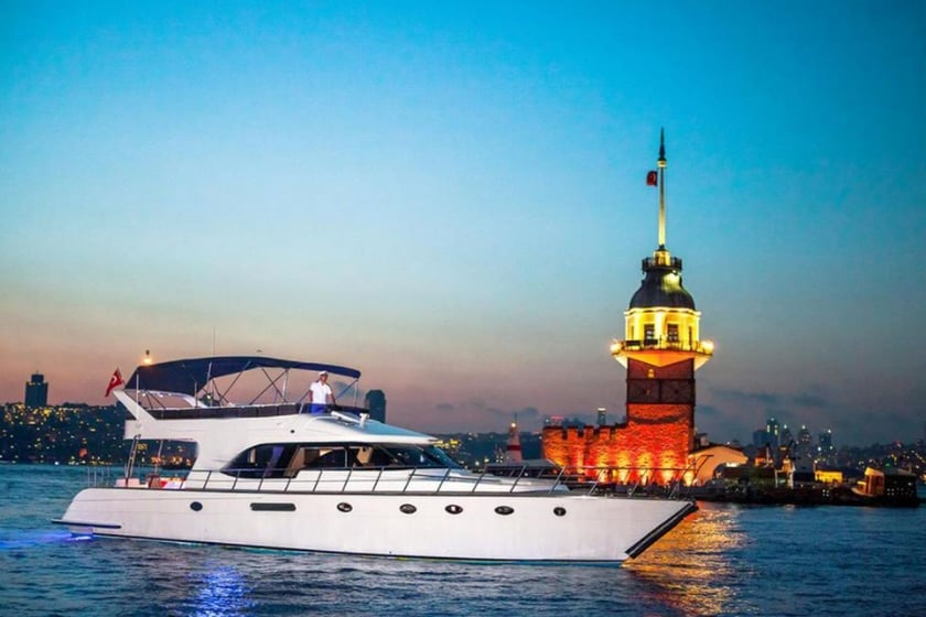 Arnavutkoy Motorjacht Cabine 1   12  gasten 21.5 m Lijstnummer: #10873