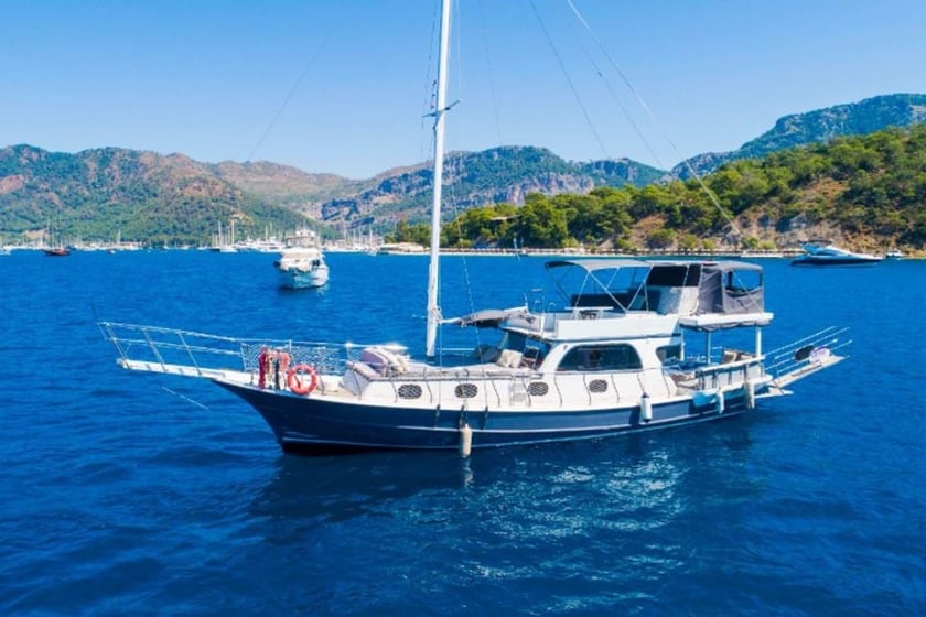 Gocek Gulet Cabine 3  Couchettes 6  Invités 6  15 m Numéro de l'annonce: #10922 2