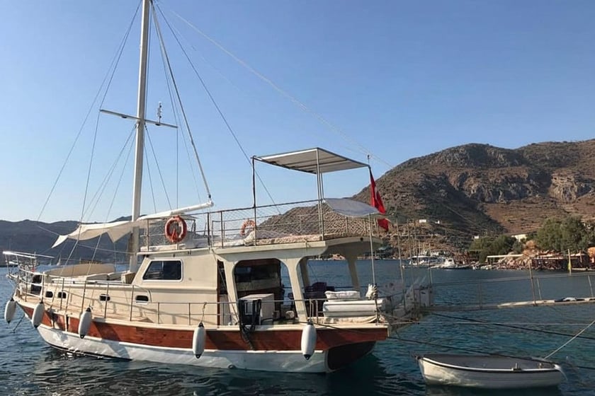 Bozburun Gulet 2 cabin 4 berths 4 guests 12 m Listing Number: #10960 2