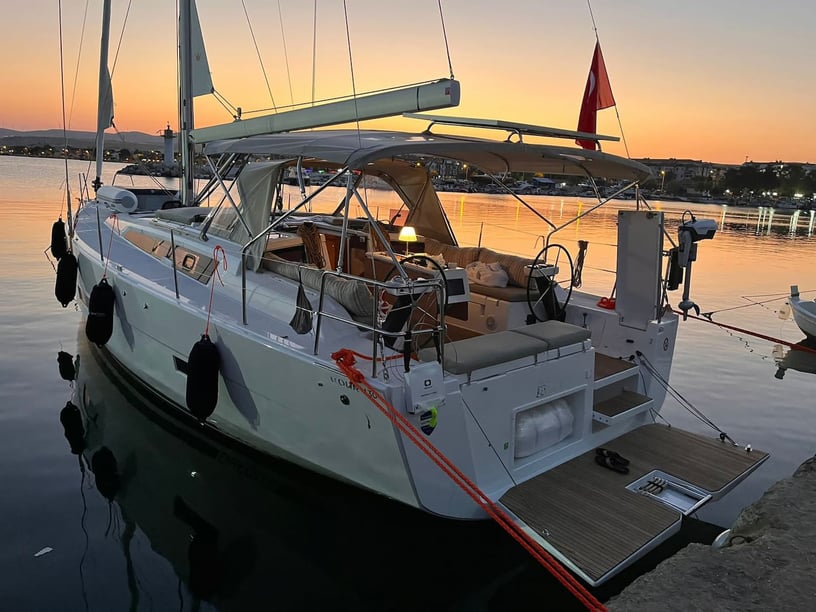 Marmaris Sailboat 4 cabin 8 berths 8 guests 13.24 m Listing Number: #10977 3
