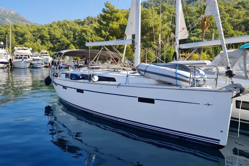 Bodrum Sailboat 3 cabin 6 berths 6 guests 12.35 m Listing Number: #11061 2