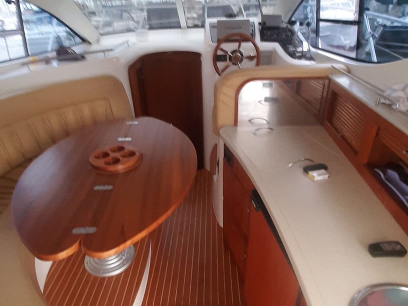 Zadar Motorboat 2 cabin 6 berths 6 guests 10.98 m Listing Number: #11071 2