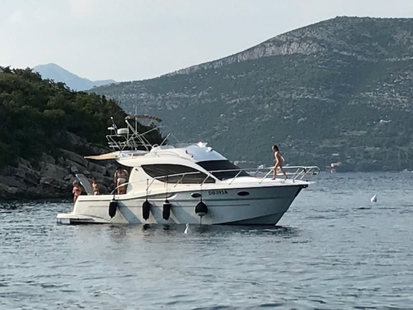 Zadar Motorboat 2 cabin 6 berths 6 guests 10.98 m Listing Number: #11071