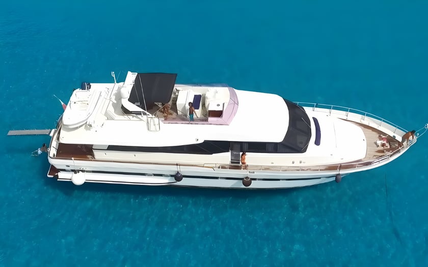 Portisco Motor Yacht 3 cabin 6 berths 6 guests 23 m Listing Number: #11074 5