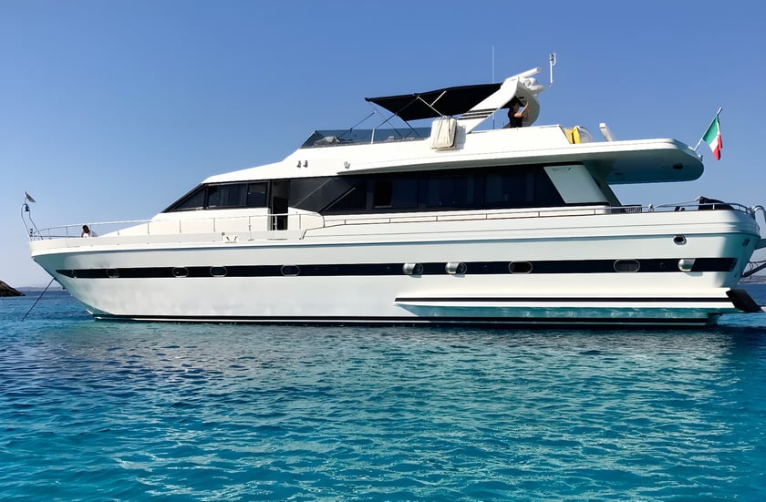 Portisco Motor Yacht 3 cabin 6 berths 6 guests 23 m Listing Number: #11074 4