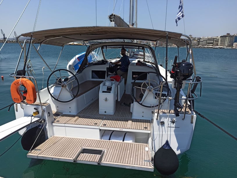 Volos Yelkenli 3 kabin Konaklama 8 kişi Seyir 8 kişi 12.35 m İlan No: #11111 3