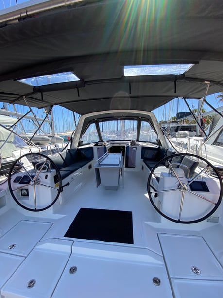 Rhodes Voilier Cabine 3  Couchettes 8  Invités 8  13.85 m Numéro de l'annonce: #11126 5