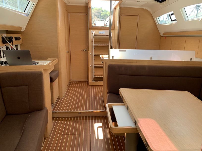 Slano Sailboat 4 cabin 8 berths 8 guests 13.85 m Listing Number: #11141 5