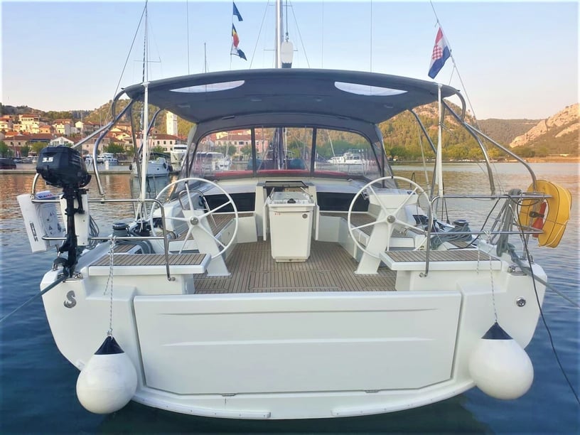 Skradin Sailboat 4 cabin 10 berths 10 guests 14.6 m Listing Number: #11143 3