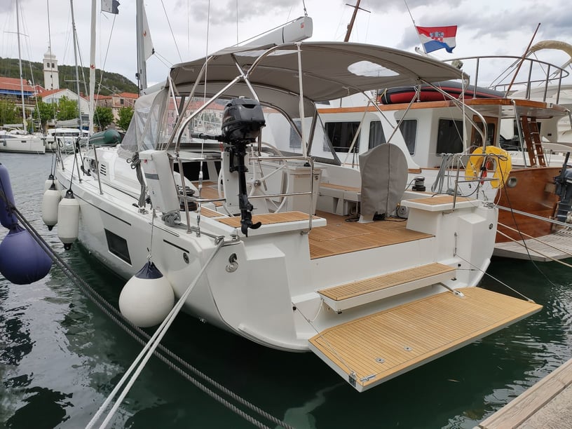 Skradin Sailboat 4 cabin 10 berths 10 guests 14.6 m Listing Number: #11143 5