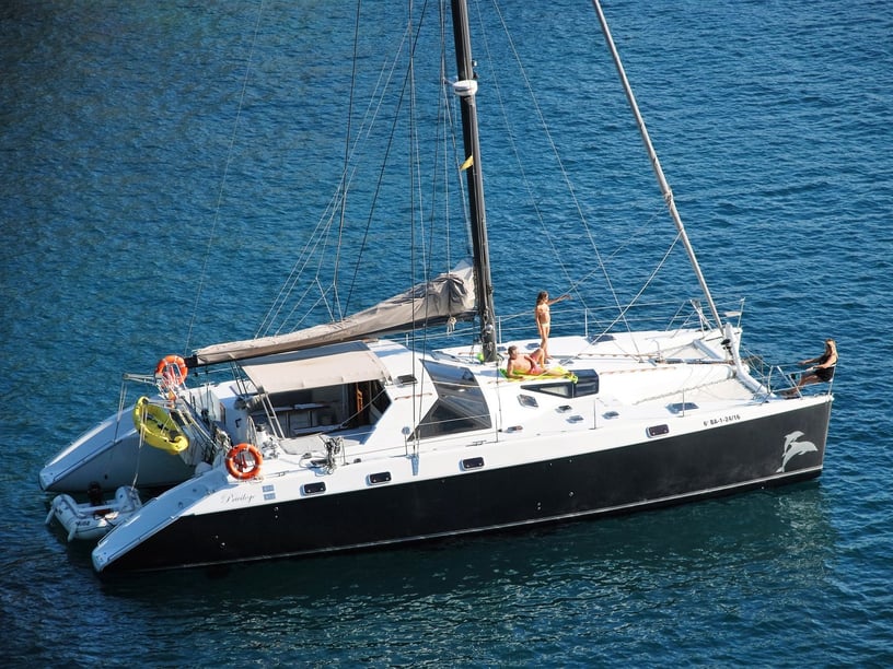 Santa Eulària des Riu Catamaran Cabine 7  Couchettes 12  Invités 12  15.7 m Numéro de l'annonce: #11199