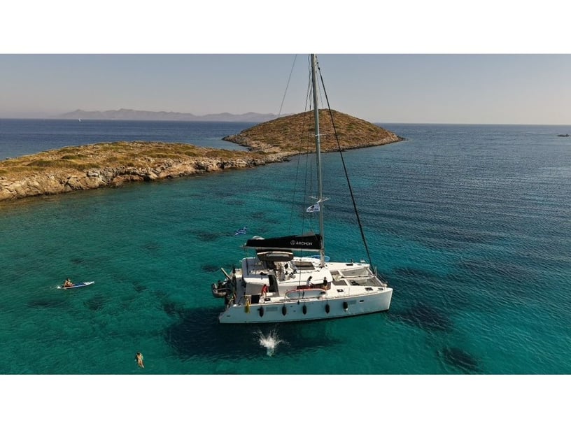Rhodes Catamaran Cabine 6  Couchettes 12  Invités 12  13.96 m Numéro de l'annonce: #11264