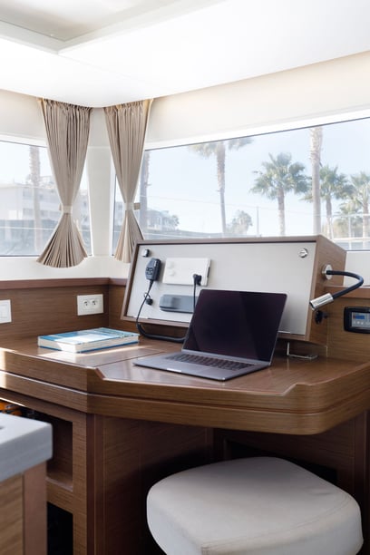 Rhodes Catamaran Cabine 6  Couchettes 12  Invités 12  13.96 m Numéro de l'annonce: #11264 5