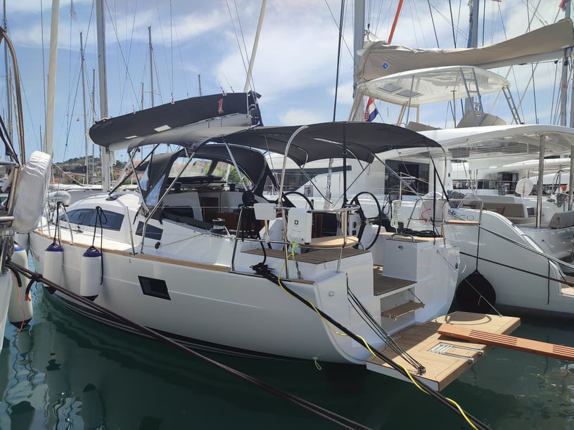 Trogir Segelboot 4 Kabine 10 Liegeplätze 10 Gäste 13.71 m Nummer des Inserats: #11304 4