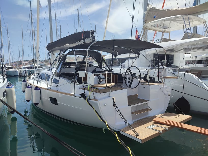 Trogir Segelboot 4 Kabine 10 Liegeplätze 10 Gäste 13.71 m Nummer des Inserats: #11304 3