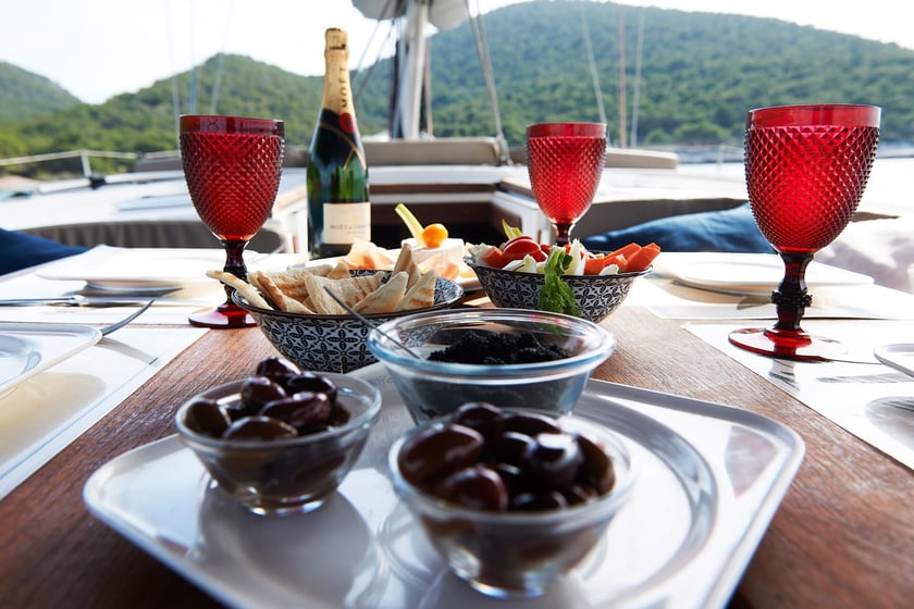 Milazzo Barca a vela cabina 5  cuccette 10  10  ospiti 16.2 m Numero dell'inserzione: #11311 3