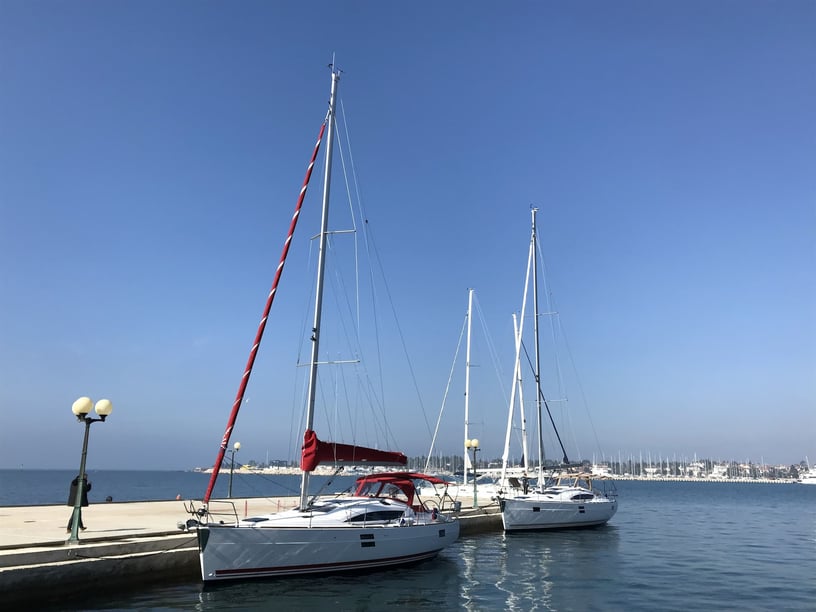 Trogir Sailboat 3 cabin 8 berths 8 guests 11.9 m Listing Number: #11363 5