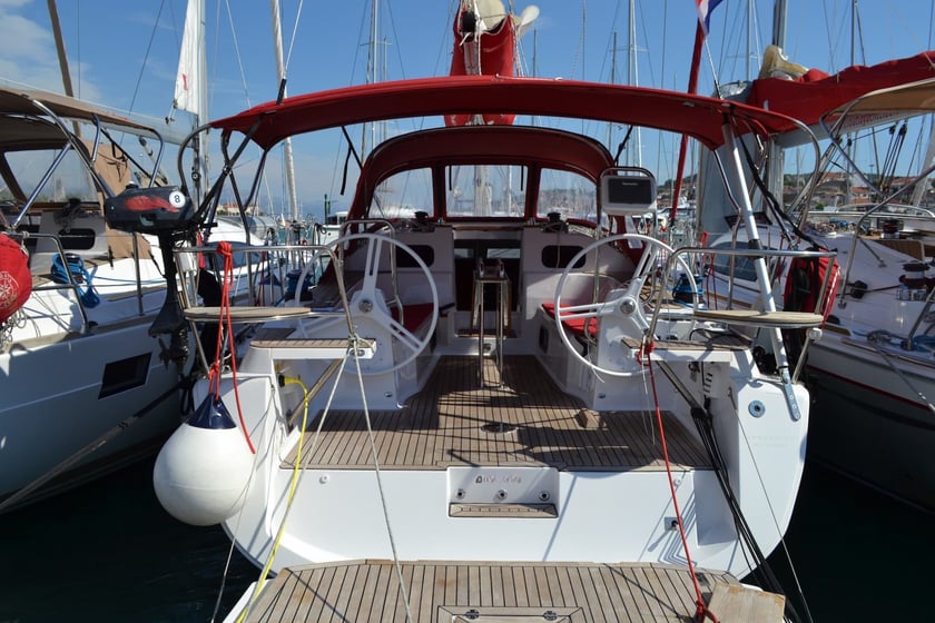 Trogir Barca a vela cabina 3  cuccette 8  8  ospiti 11.9 m Numero dell'inserzione: #11363