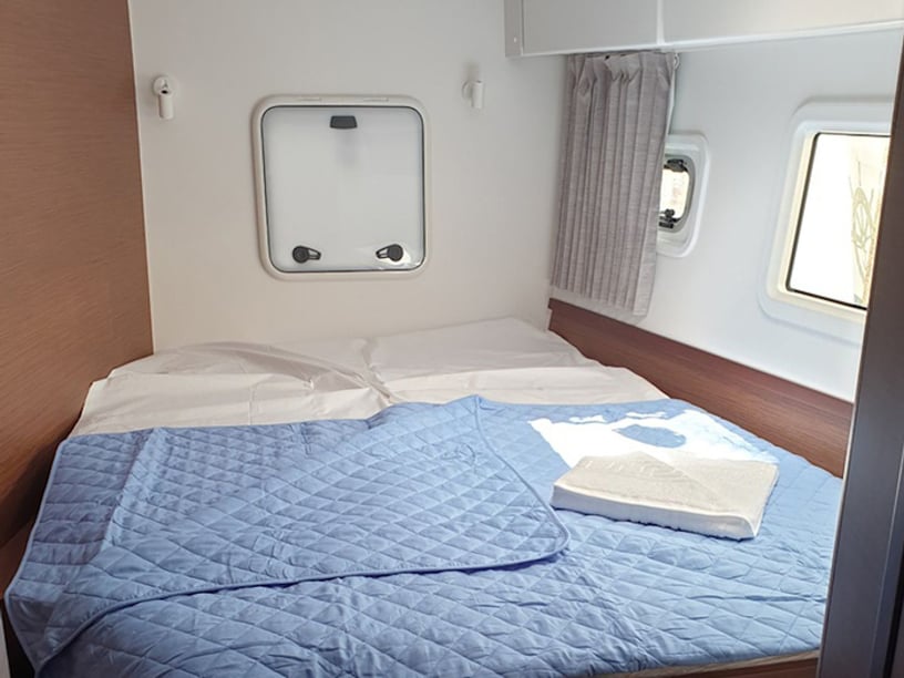 Athens Catamaran 6 cabin 12 berths 12 guests 12.8 m Listing Number: #11374 4