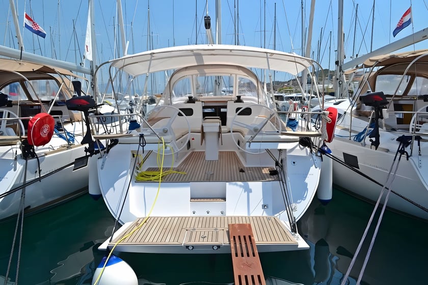 Trogir Sailboat 4 cabin 10 berths 10 guests 13.85 m Listing Number: #11377