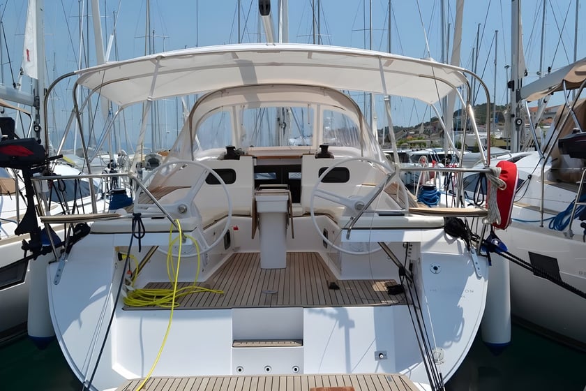 Trogir Sailboat 4 cabin 10 berths 10 guests 13.85 m Listing Number: #11377 5